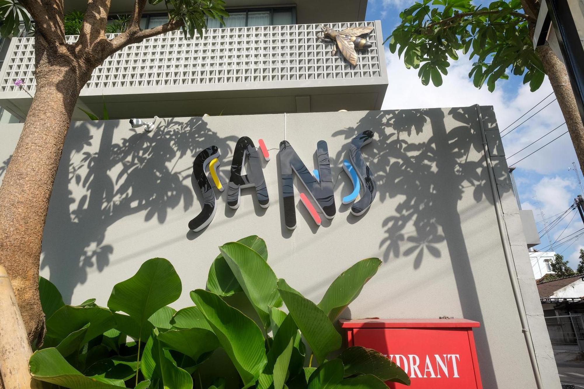 Sans Hotel Rg Living Jogja By Reddoorz Pakualaman Kültér fotó