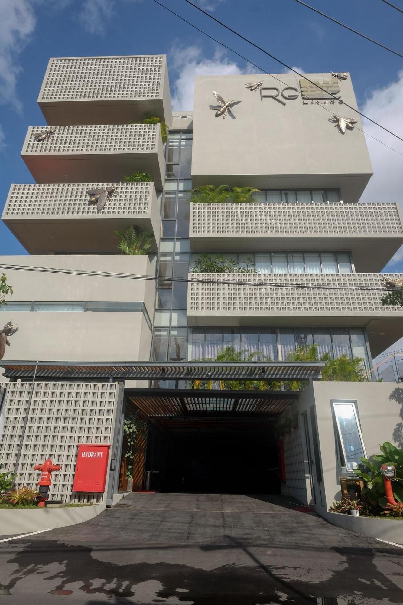 Sans Hotel Rg Living Jogja By Reddoorz Pakualaman Kültér fotó