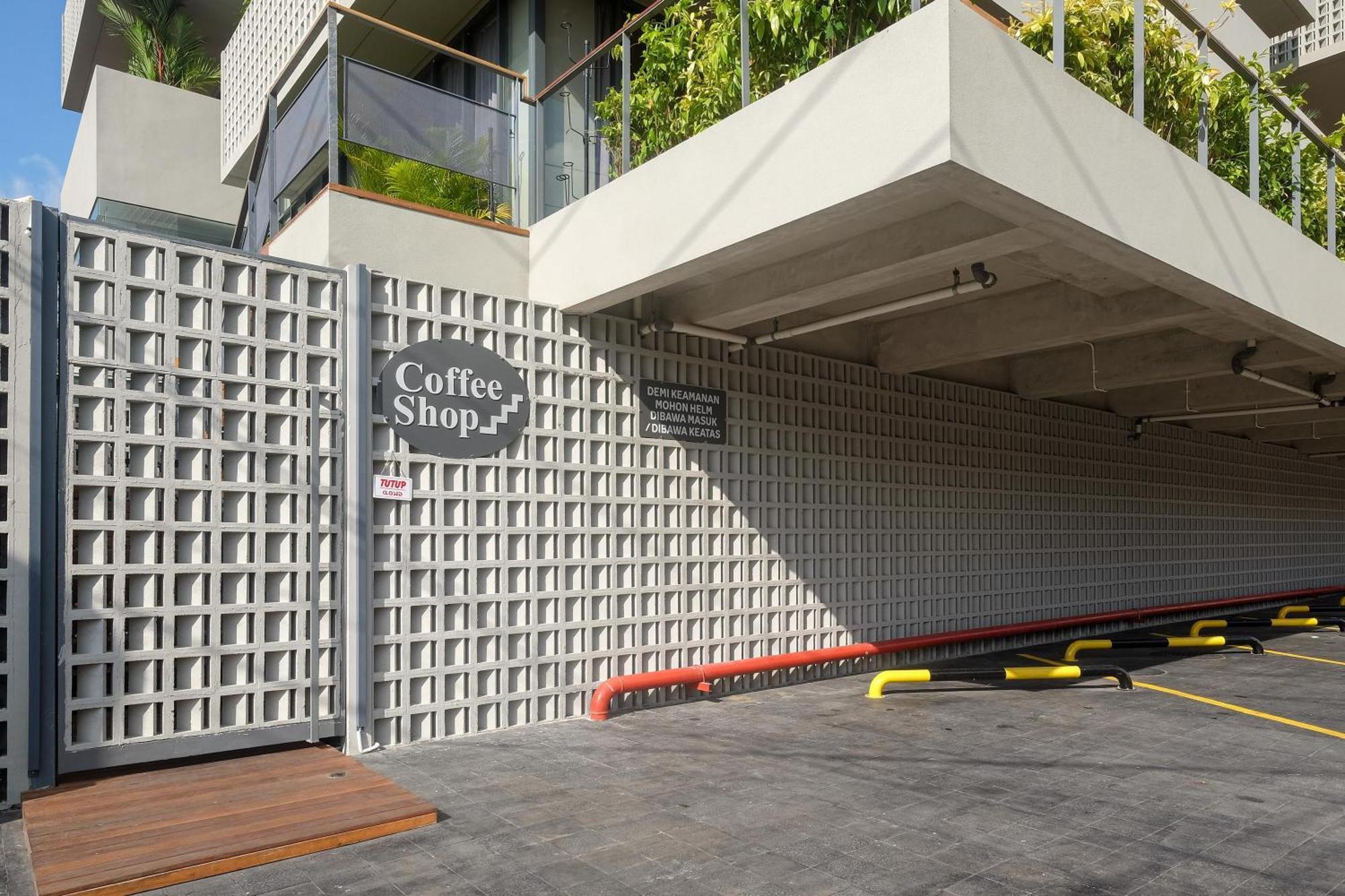 Sans Hotel Rg Living Jogja By Reddoorz Pakualaman Kültér fotó