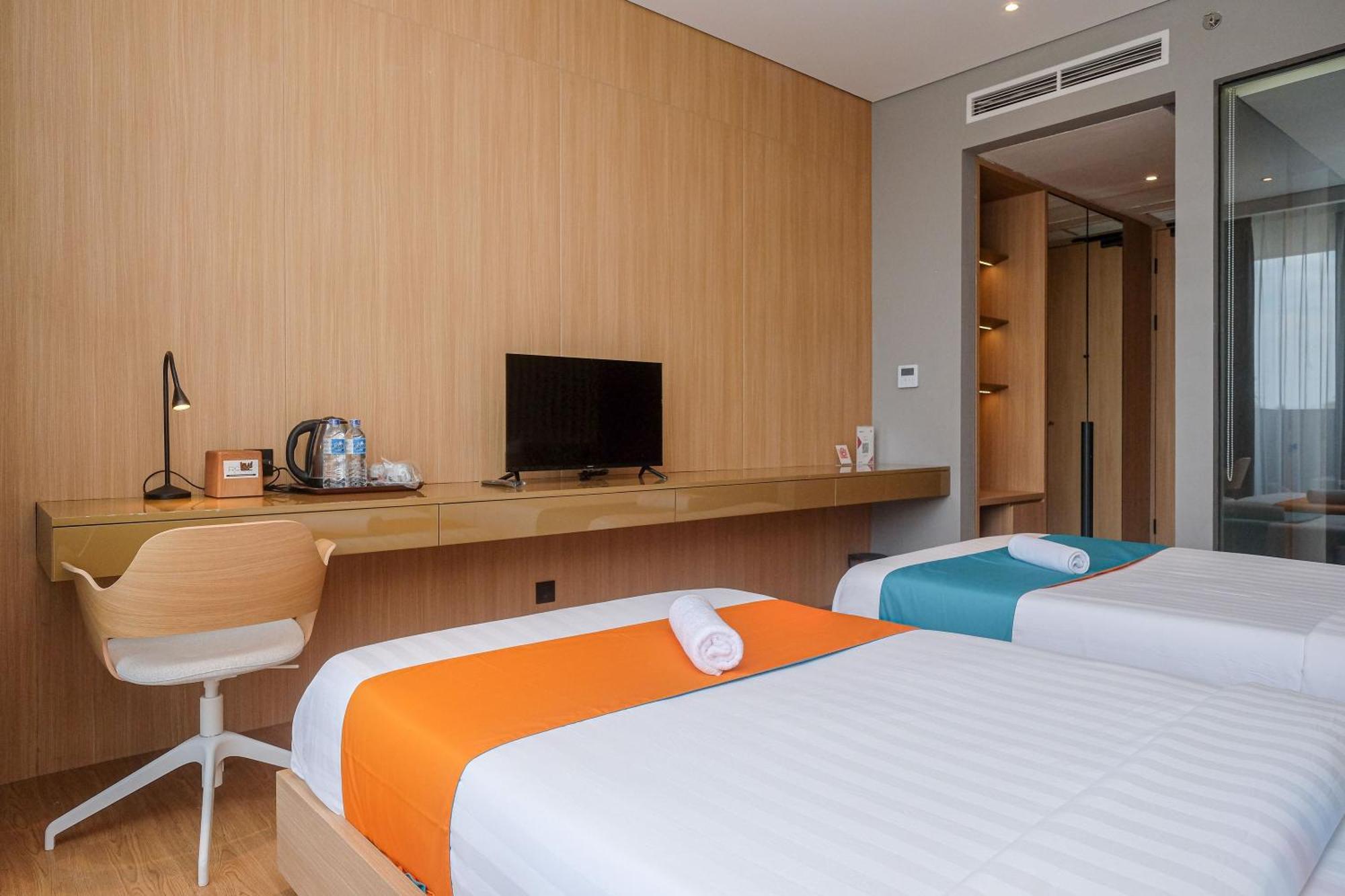 Sans Hotel Rg Living Jogja By Reddoorz Pakualaman Kültér fotó