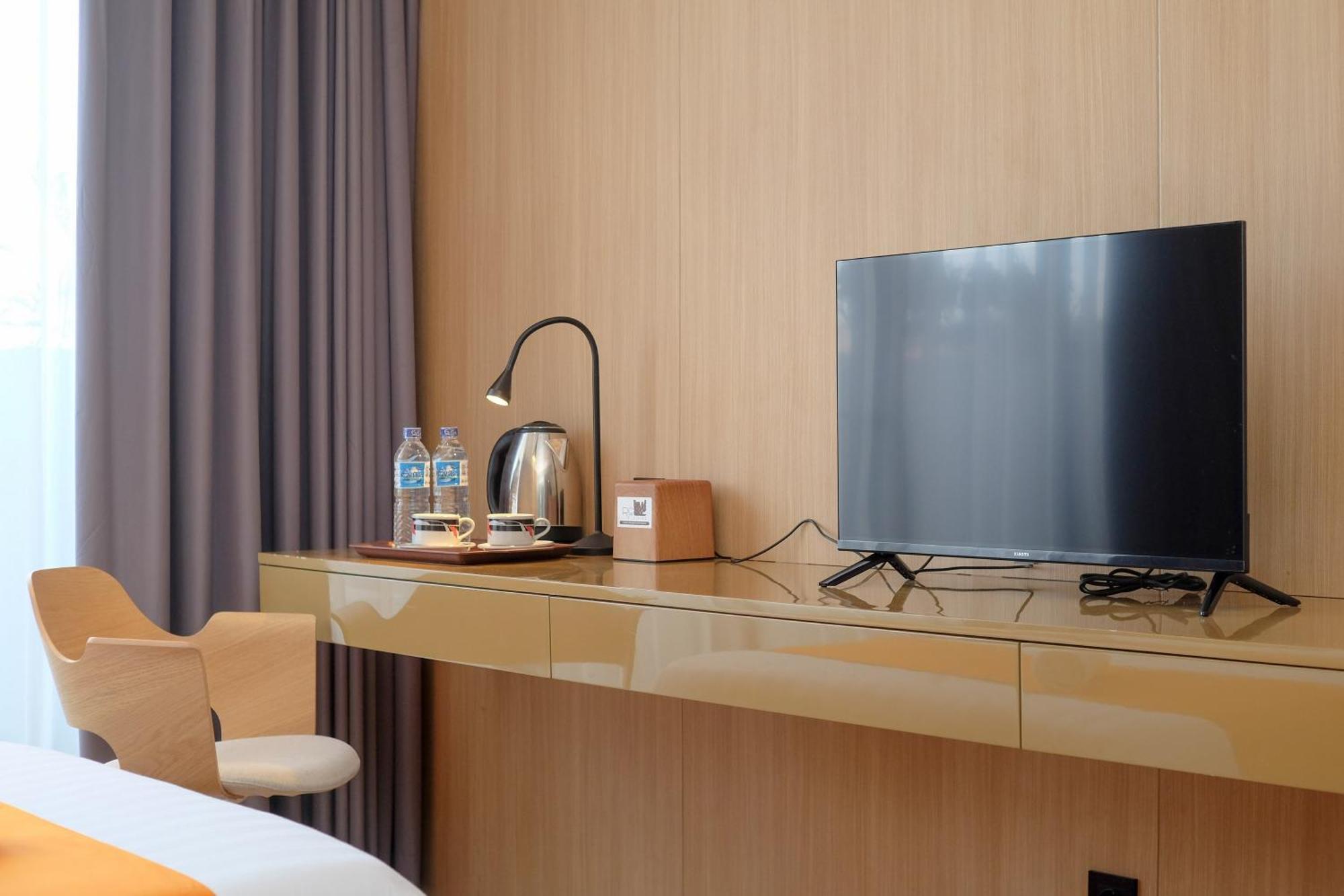 Sans Hotel Rg Living Jogja By Reddoorz Pakualaman Kültér fotó