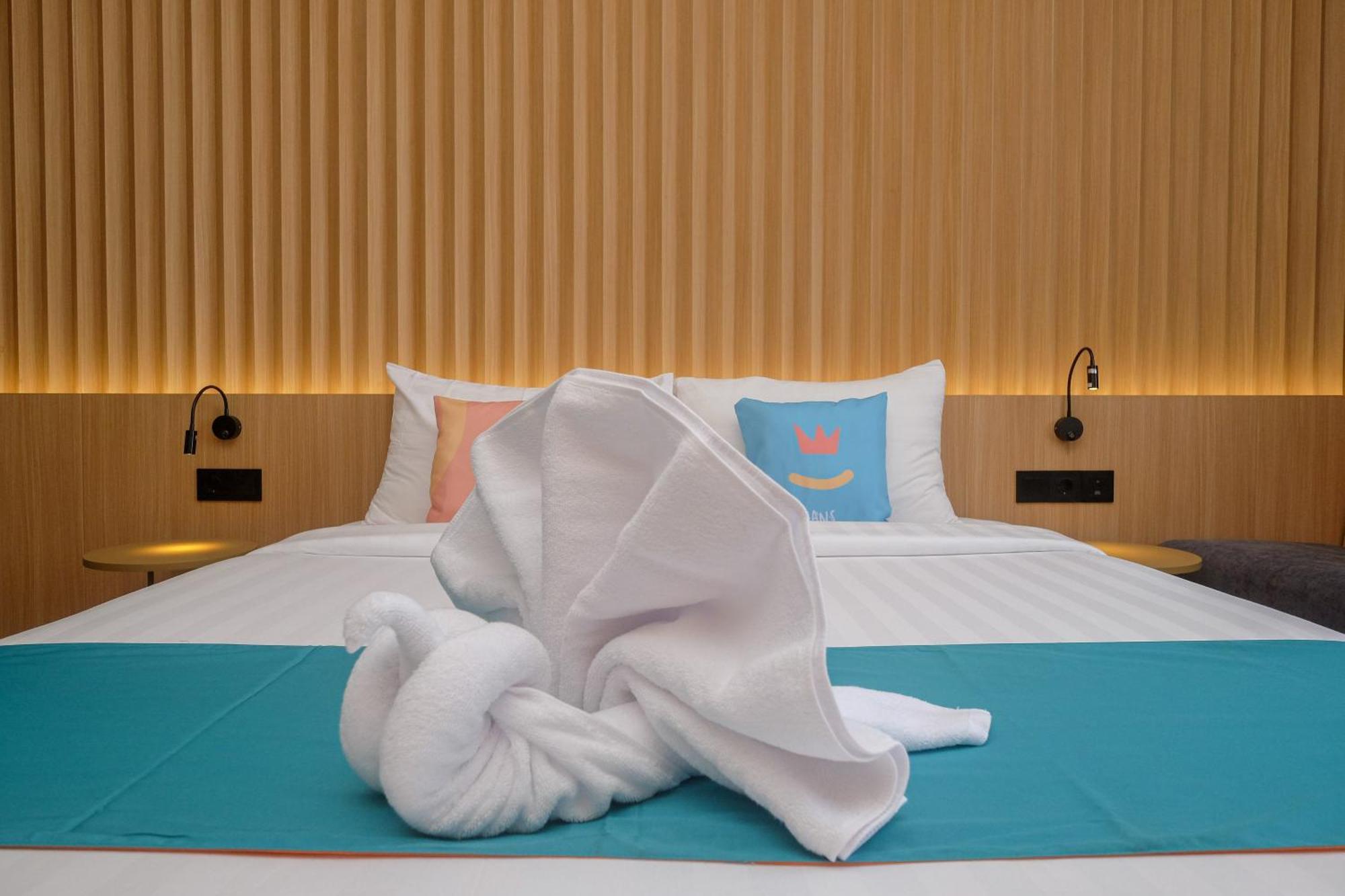 Sans Hotel Rg Living Jogja By Reddoorz Pakualaman Kültér fotó
