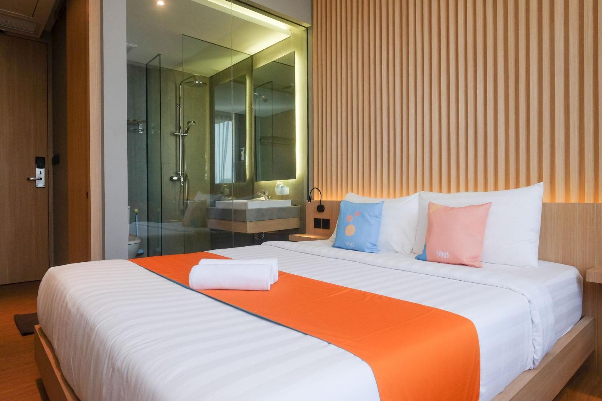 Sans Hotel Rg Living Jogja By Reddoorz Pakualaman Kültér fotó