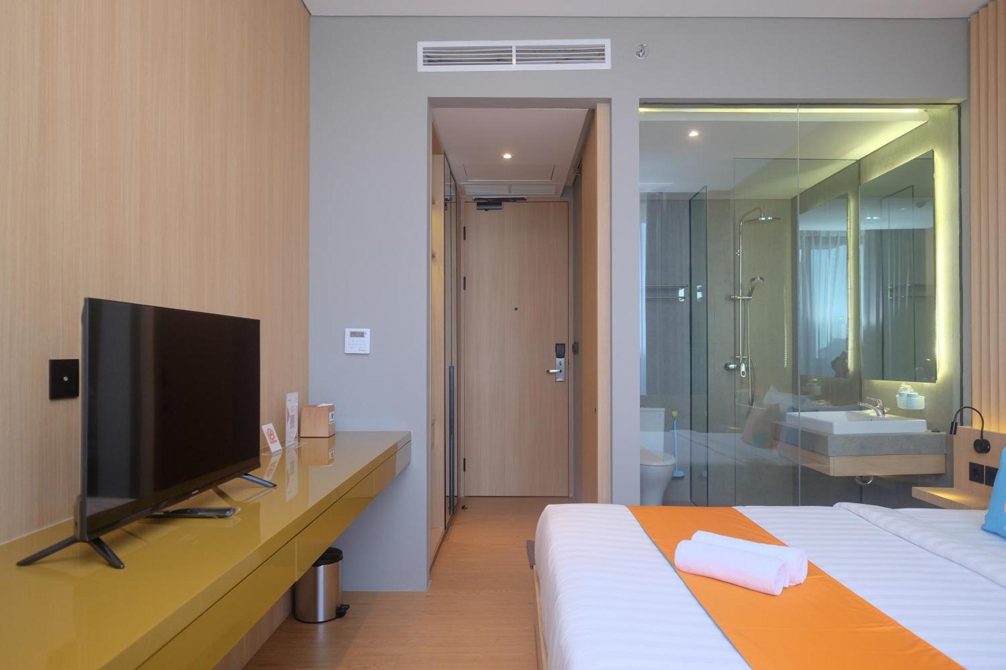 Sans Hotel Rg Living Jogja By Reddoorz Pakualaman Kültér fotó